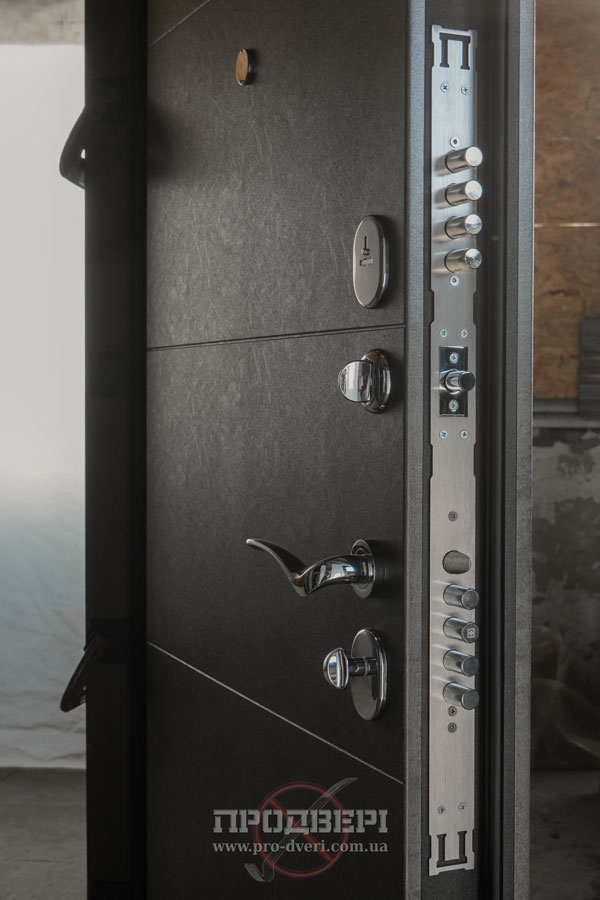 Бронедвері Київ.